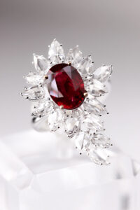 Ring-in-white-gold-with-a-natural-Ruby