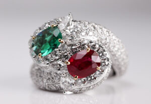 Contrarie ring - bicolor emerald and ruby2